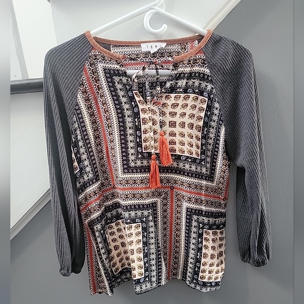 Anthropologie THML Boho Tassel Tie Blouse Size XSmall Trendy Lightweight